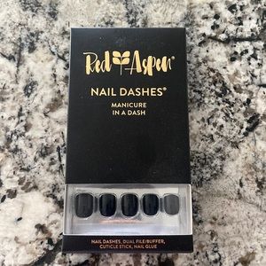 Red Aspen Petite Press On Nails